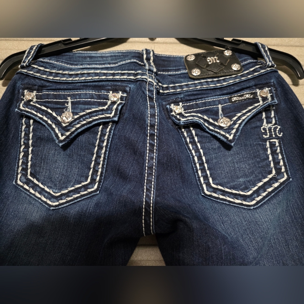 Miss ME JEAN - Picture 3 of 3
